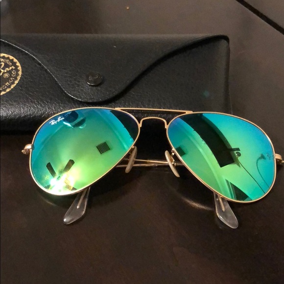 Green ray bans! - Picture 2 of 2